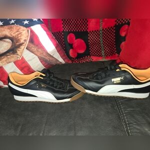 Roma Classic PUMA FC Men's Sneakers